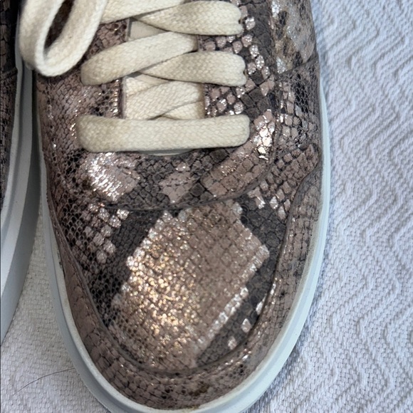 Cole Haan Cream and Tan Sneakers with Sophisticated Texture size 8/12 B - Picture 6 of 8